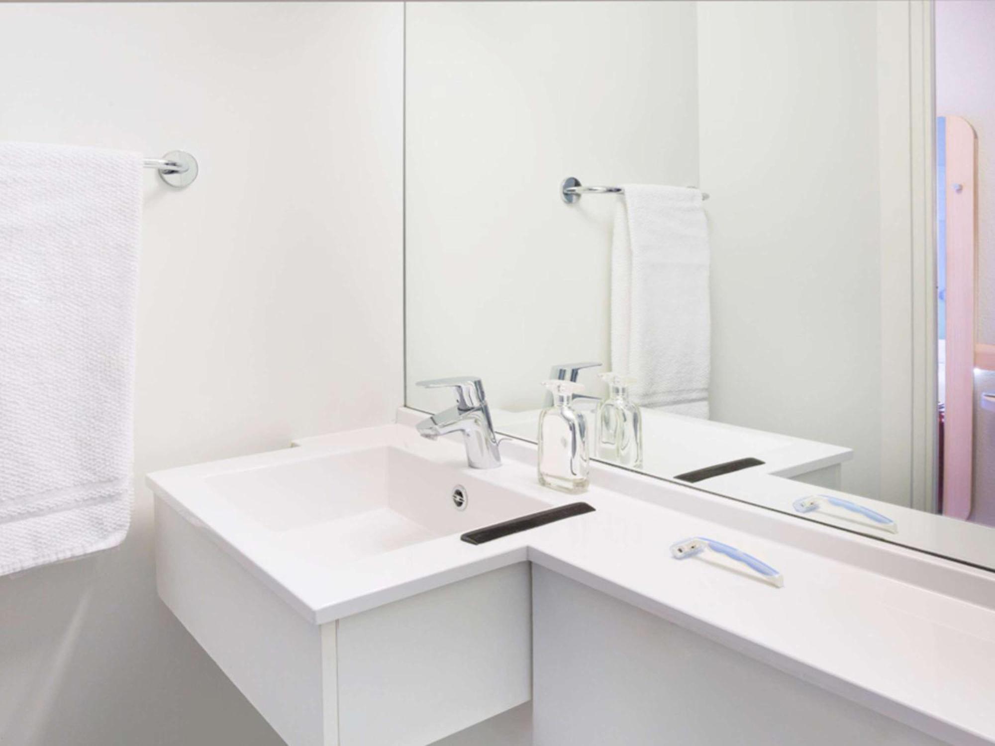 Ibis Budget Thonon Les Bains Экстерьер фото