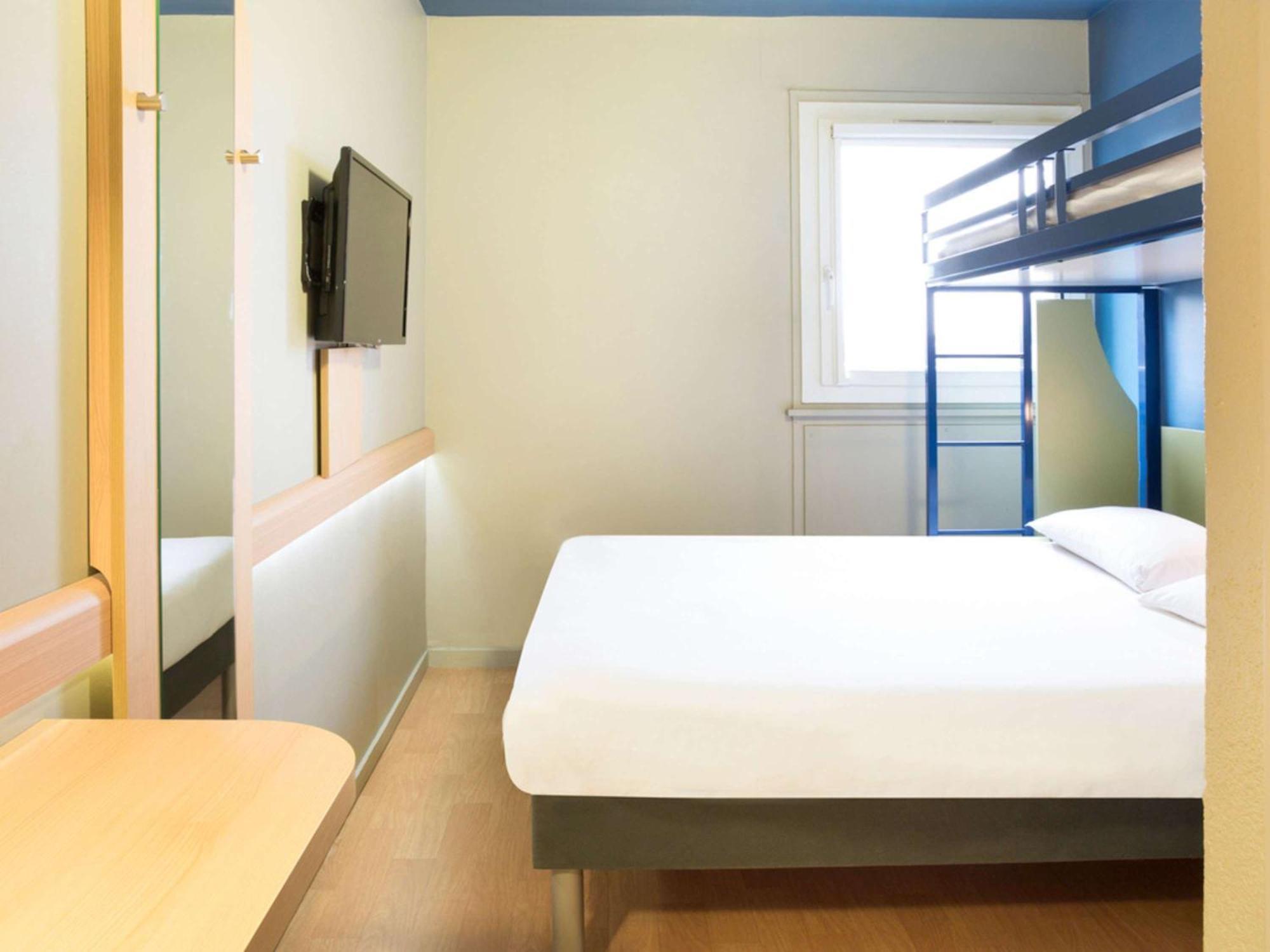 Ibis Budget Thonon Les Bains Экстерьер фото