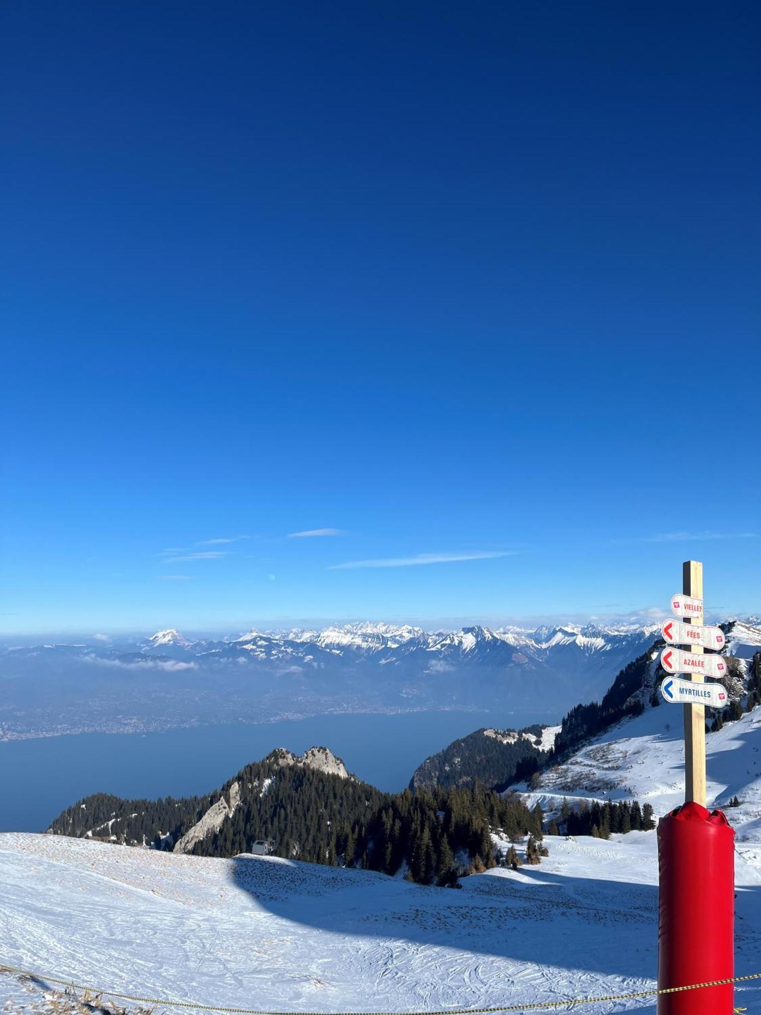 Ibis Budget Thonon Les Bains Экстерьер фото