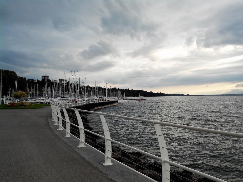 Ibis Budget Thonon Les Bains Экстерьер фото